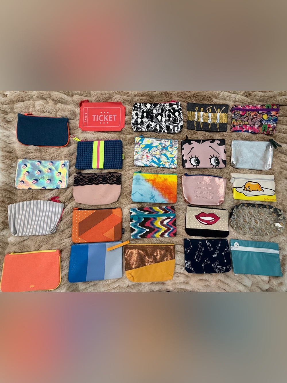Lot bundle 24 Ipsy Assorted Women’s Cosmetic Pouch - Multicolor all new